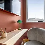 The Break 公寓